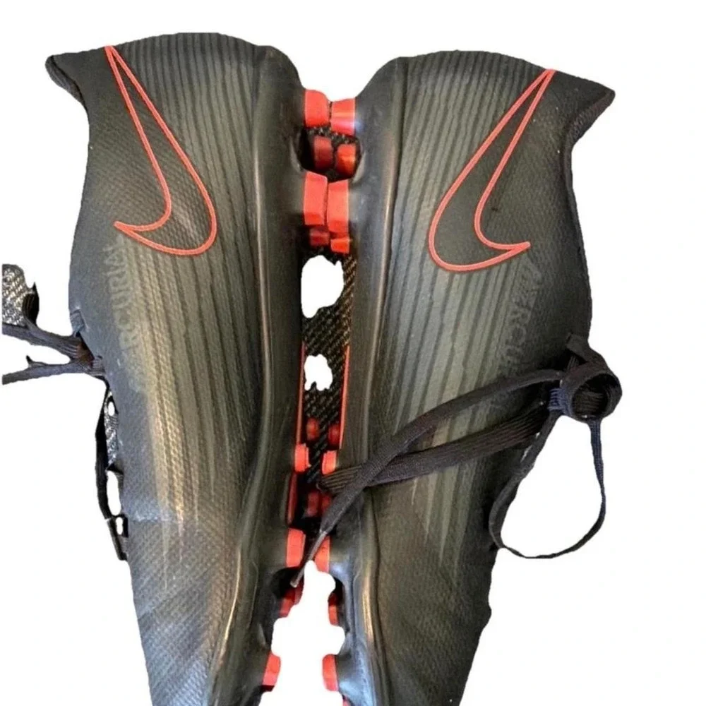 Nike Mercurial Vapor 13 Academy MG Soccer Cleats Black Red AT8161-060 Kids 5.5Y